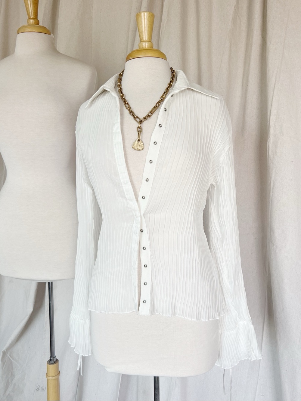 White Pleated Long-Sleeve Snap-Front Shirt